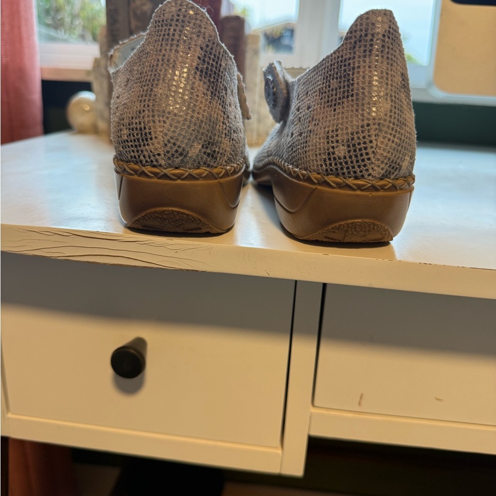 Rieker Metallic Gray Mary Jane Flats - Picture 5 of 7